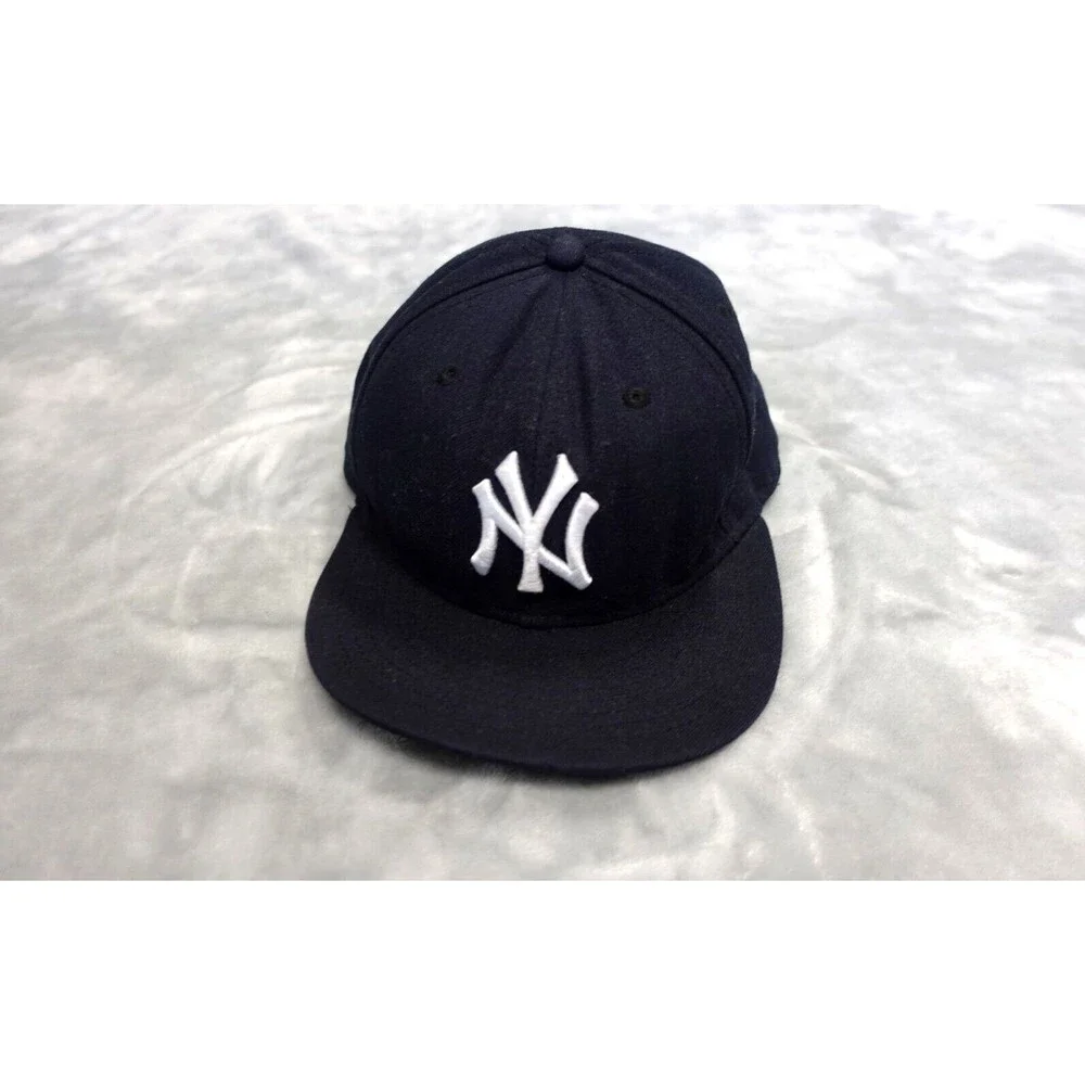 New York‎ Yankees Hat Cap Fitted Mens 7 3/8 Blue MLB Baseball Logo New Era